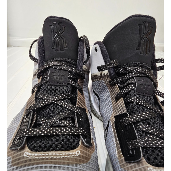 Nike Kyre Flytrap 4 Wolf Gray CT1972-002 Mens Size 9.5 Basketball shoe. - Picture 6 of 10